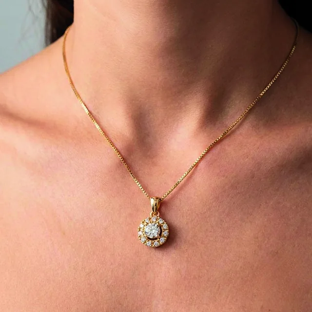 Pingente Halo Zircônias no modelo