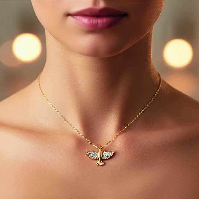 Pingente Espírito Santo com Asas Cravejadas no modelo